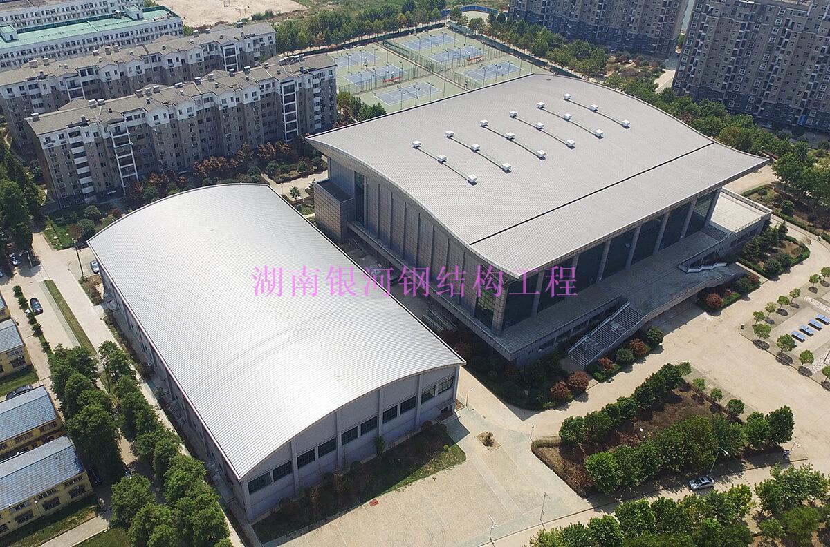 武汉城市职业学院体育馆屋面1